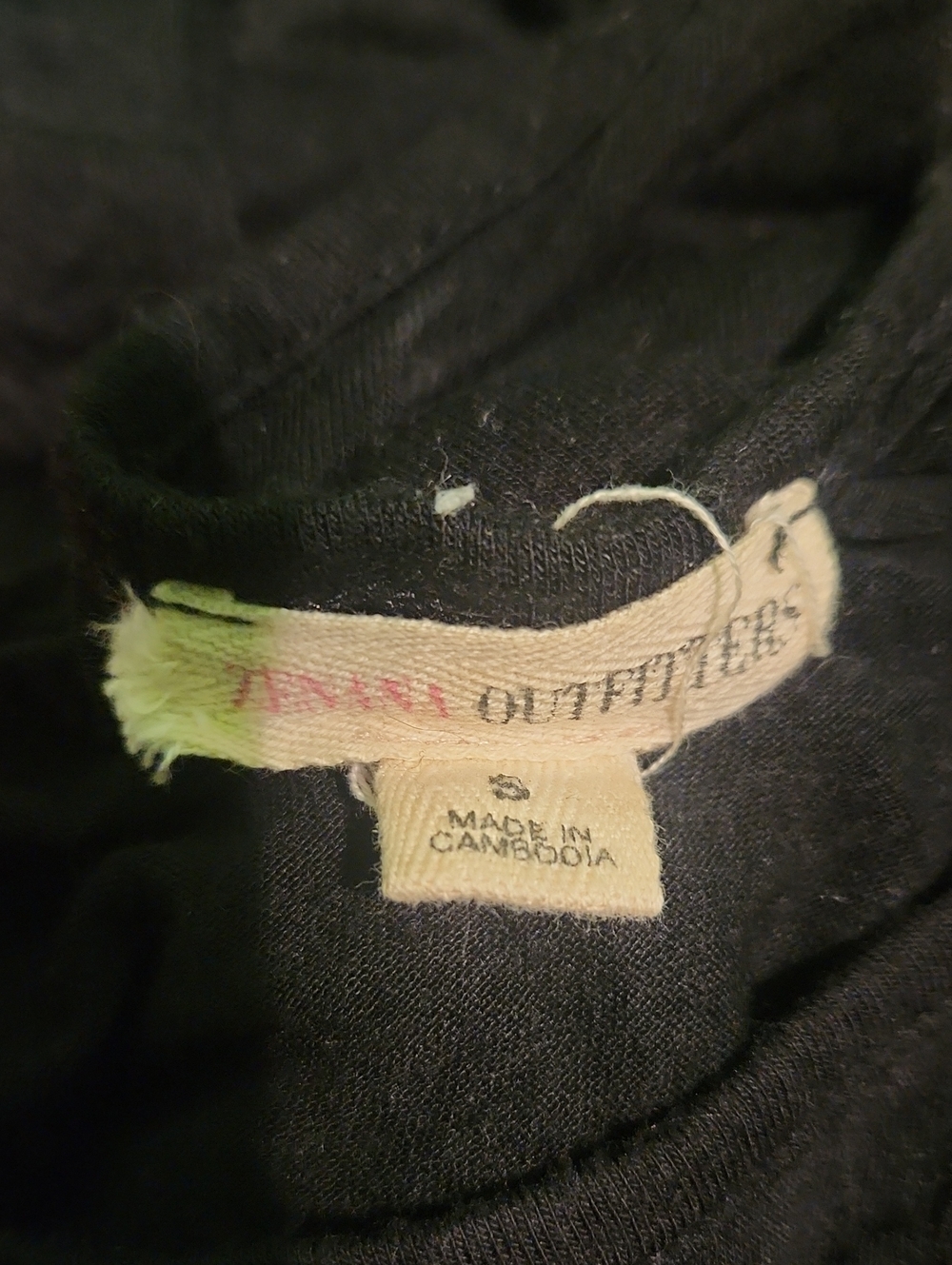 19 Tank Tops Lot - Picture 14 of 15